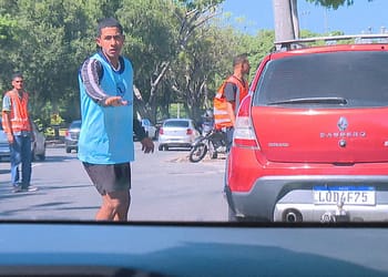 Flanelinhas cobram até R$ 30 sem talão em áreas de lazer do Rio; ‘Deu porque quis’, diz guardado ao ser questionado sobre cobrança