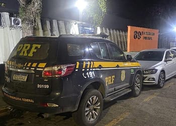 Carro clonado e com registro de roubo é recuperado na Via Dutra, em Resende