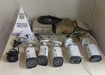 Polícia Militar desmonta sistema de câmeras instalado irregularmente em Paraty