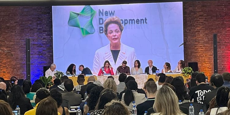 Cúpula Popular do Brics no Rio debate governança global