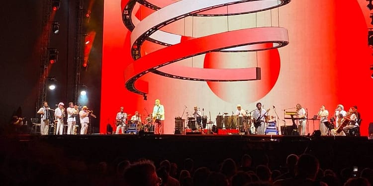 Gilberto Gil canta com Ivete Sangalo e Carlinhos Brown em Salvador
