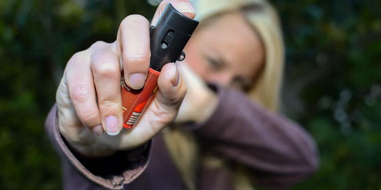 Spray de Pimenta para Mulheres: Promotora Alerta para Medida Paliativa e Riscos Reais