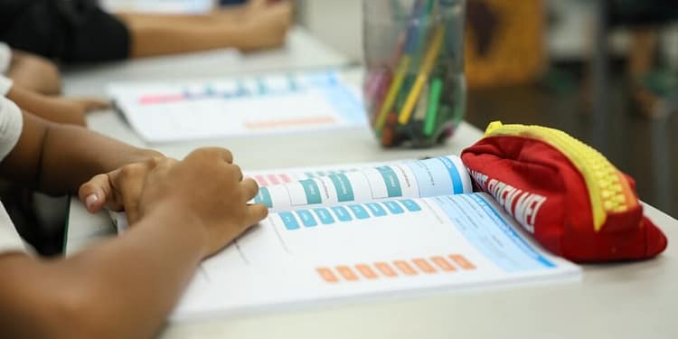 Paraná apostou em reforço direcionado para virar líder de ranking da educação